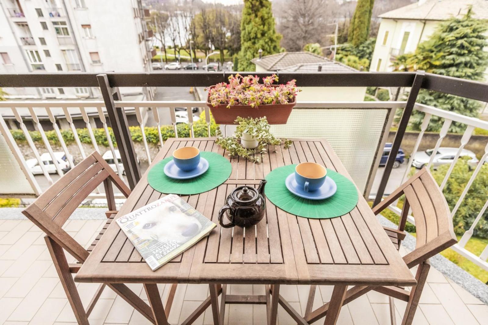 Апартаменты Big Deluxe Apts Italian Style Lake&Terrace Лекко Экстерьер фото