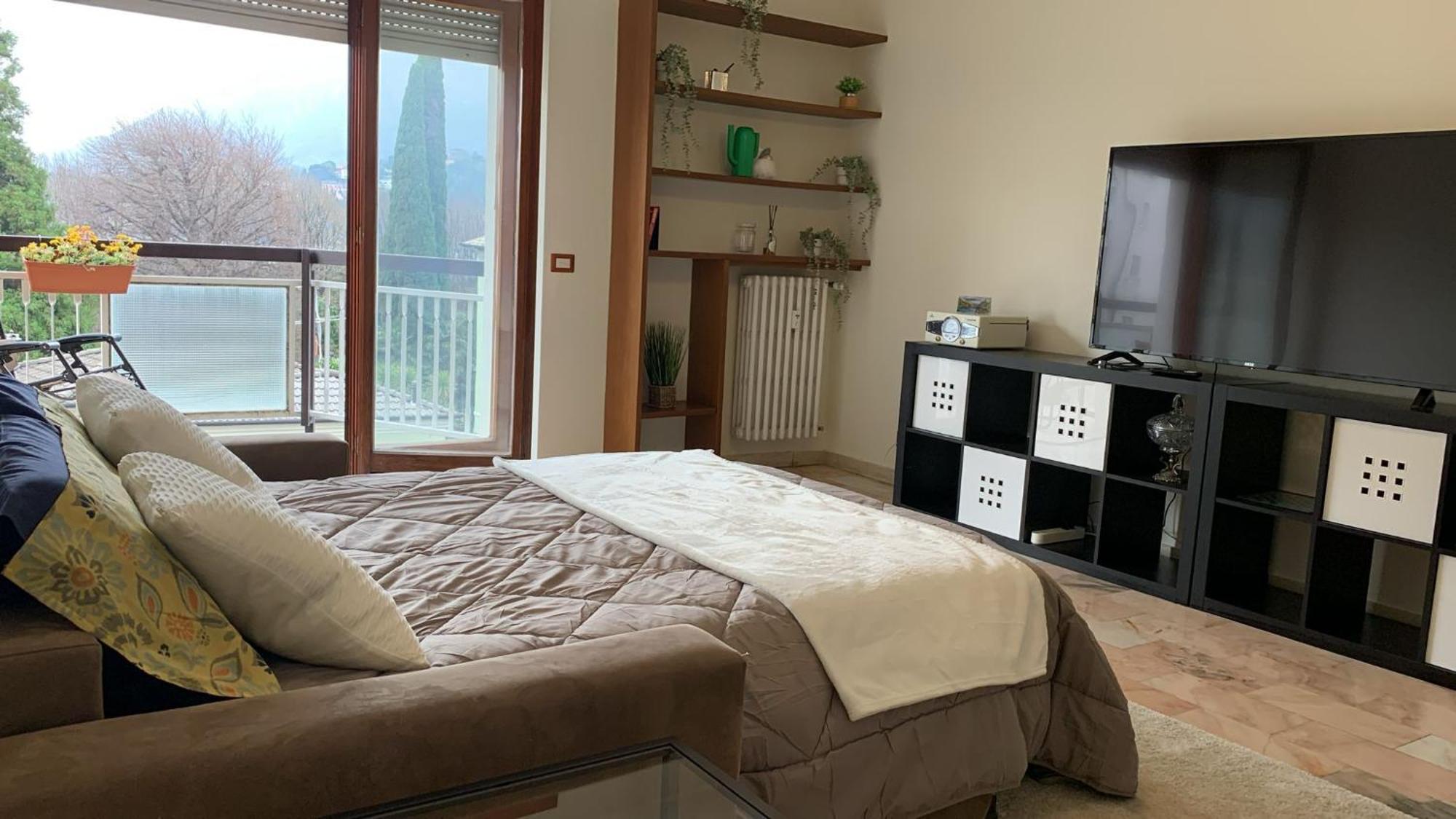 Апартаменты Big Deluxe Apts Italian Style Lake&Terrace Лекко Экстерьер фото
